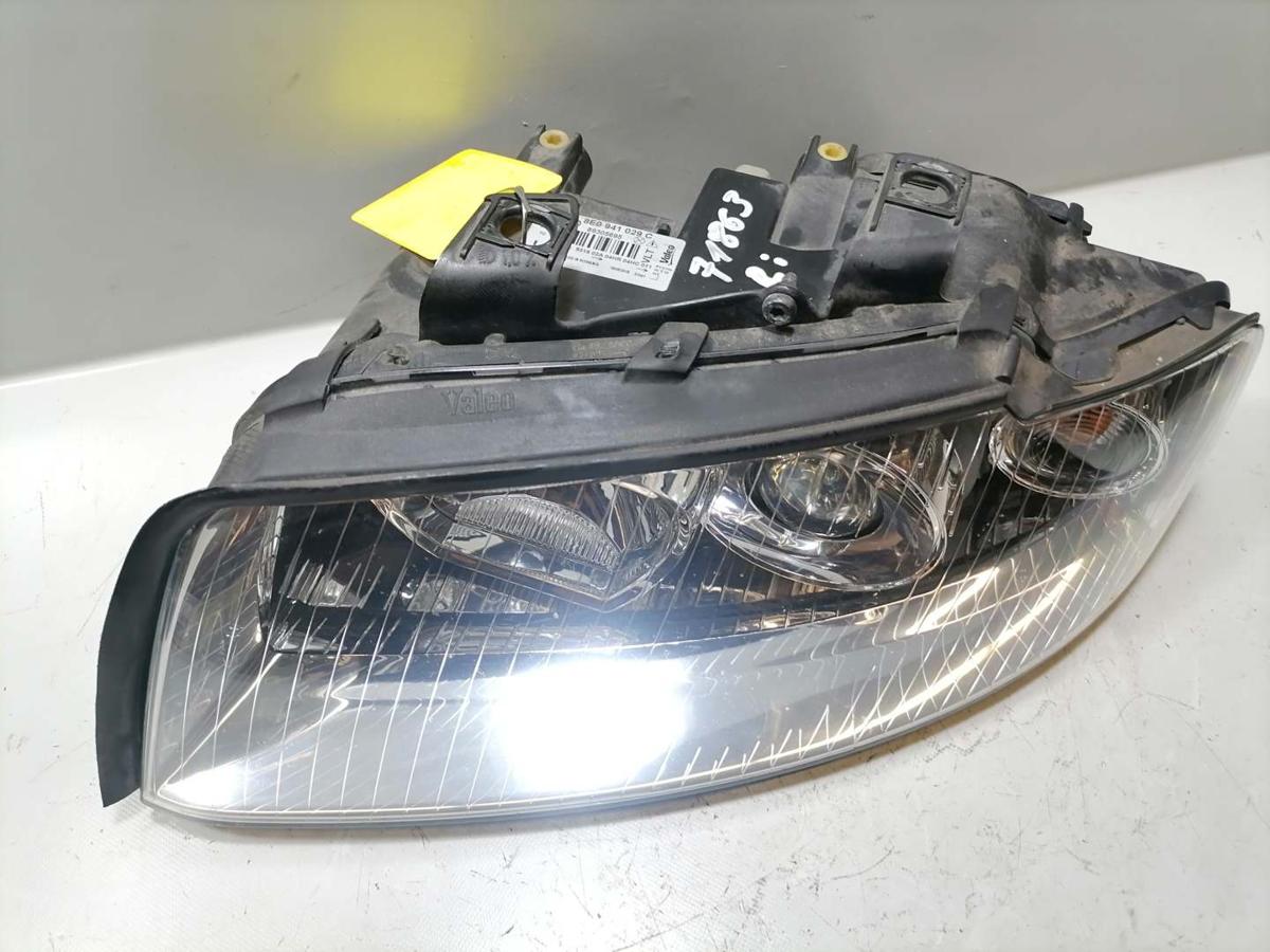 Audi A4 8E B6 original Scheinwerfer vorn links Halogen Bj.2002